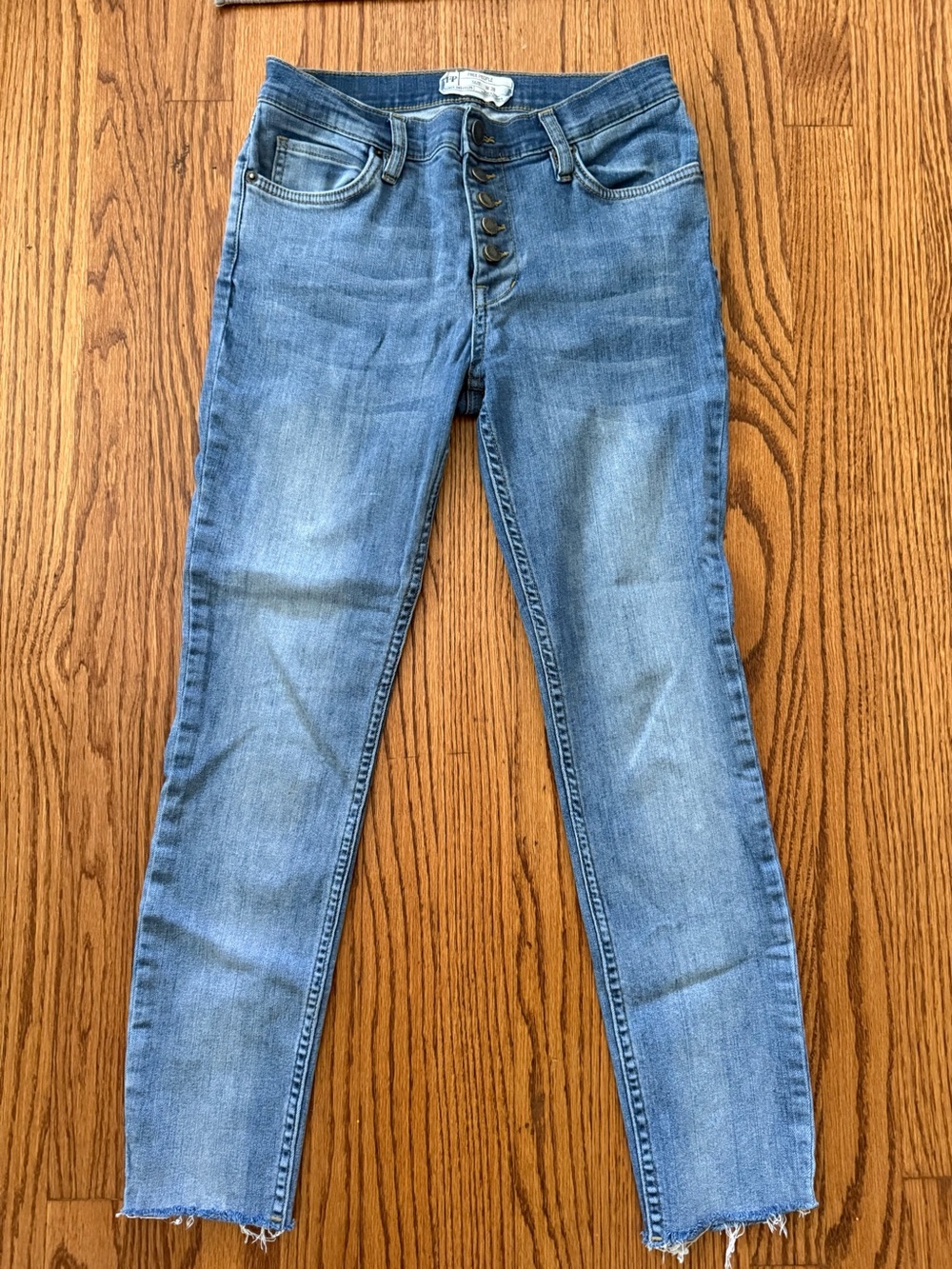 Free People Women’s Skinny Jeans Blue Medium Wash Denim Button Fly 5-Pocket 28
